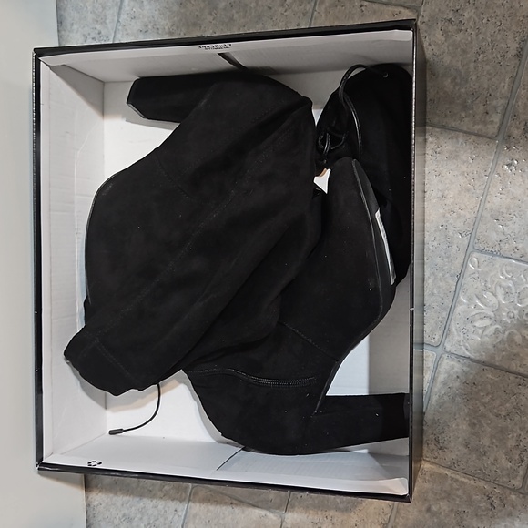 Black Fergalicious Boots - Picture 8 of 9